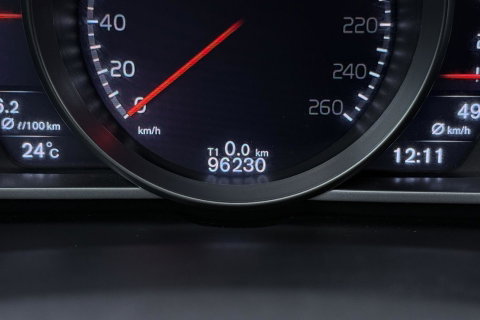 Volvo V40 2.0 T3 Nordic+ | Standkachel | LED | Stoelverwarming | Verwarmde Voorruit | Parkeersensoren
