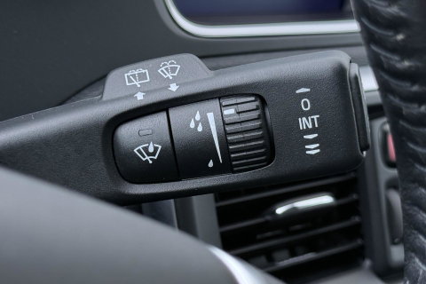 Volvo V40 2.0 T3 Nordic+ | Standkachel | LED | Stoelverwarming | Verwarmde Voorruit | Parkeersensoren