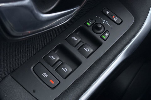 Volvo V40 2.0 T3 Nordic+ | Standkachel | LED | Stoelverwarming | Verwarmde Voorruit | Parkeersensoren