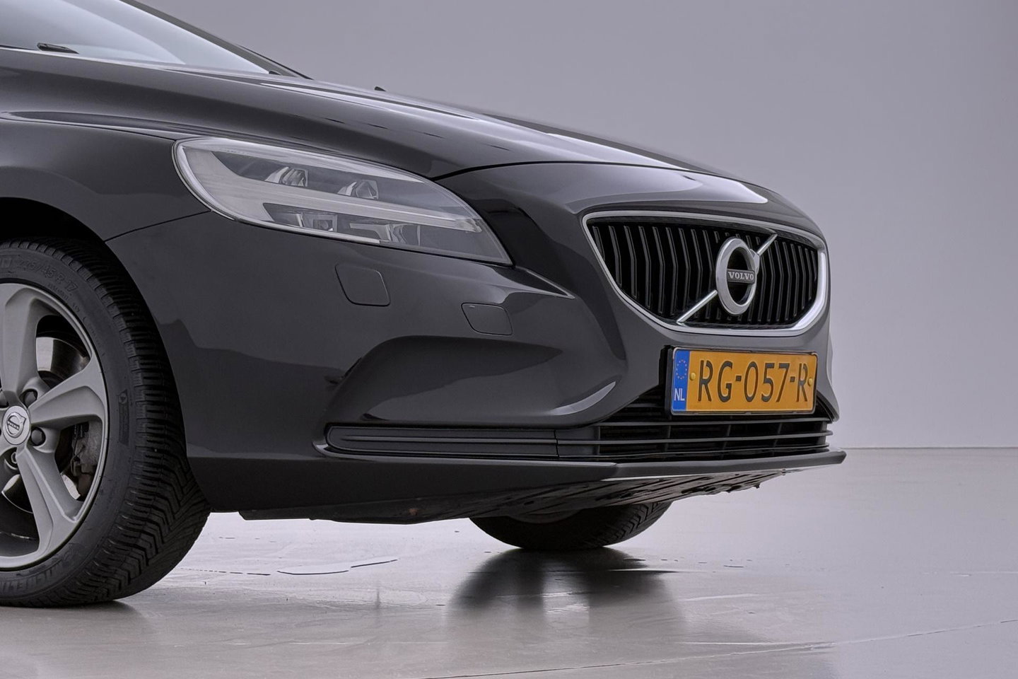 Volvo V40 2.0 T3 Nordic+ | Standkachel | LED | Stoelverwarming | Verwarmde Voorruit | Parkeersensoren