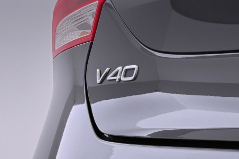 Volvo V40 2.0 T3 Nordic+ | Standkachel | LED | Stoelverwarming | Verwarmde Voorruit | Parkeersensoren