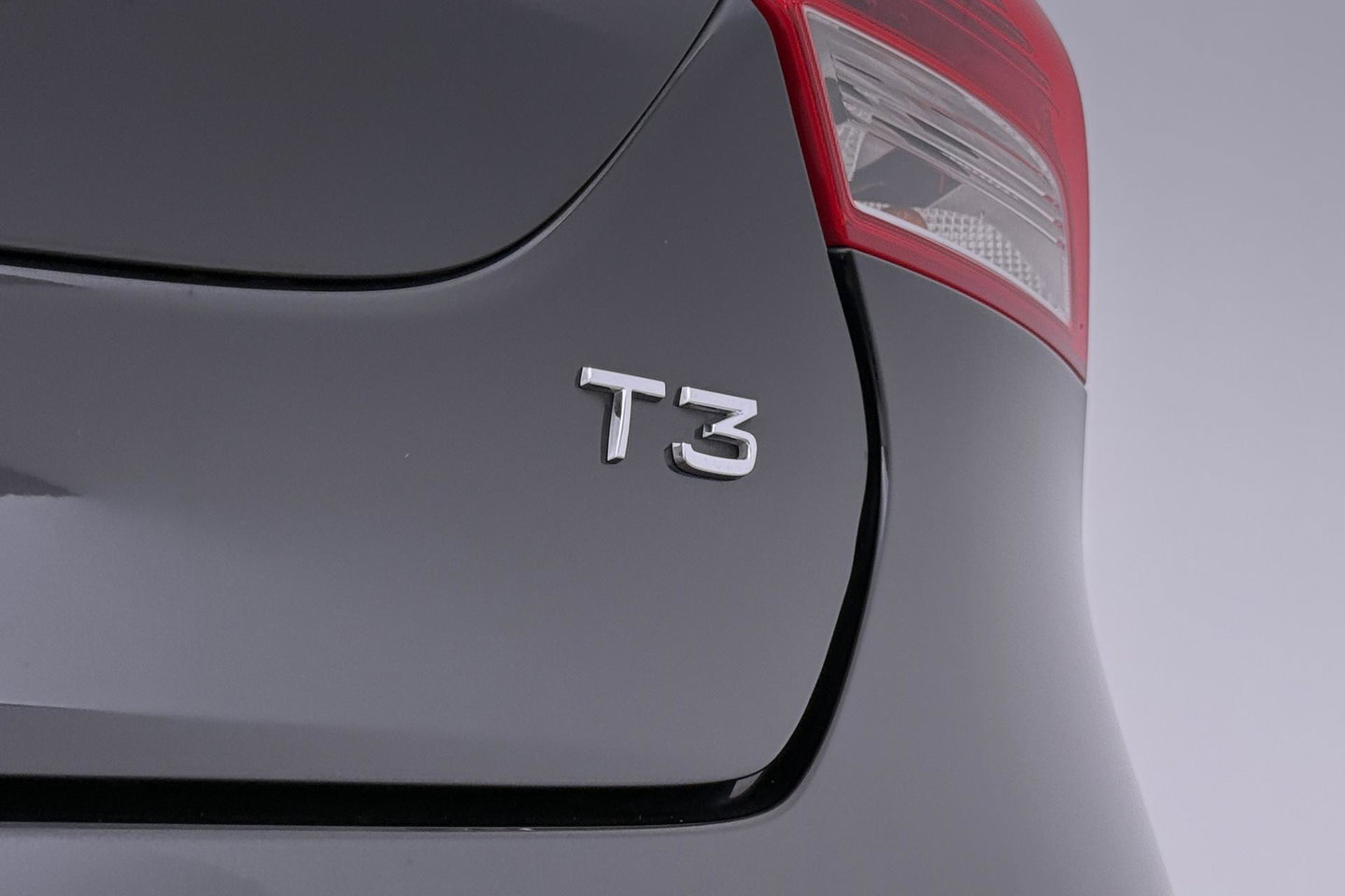 Volvo V40 2.0 T3 Nordic+ | Standkachel | LED | Stoelverwarming | Verwarmde Voorruit | Parkeersensoren