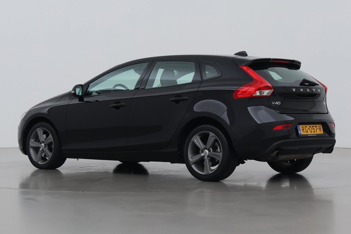 Volvo V40 2.0 T3 Nordic+ | Standkachel | LED | Stoelverwarming | Verwarmde Voorruit | Parkeersensoren