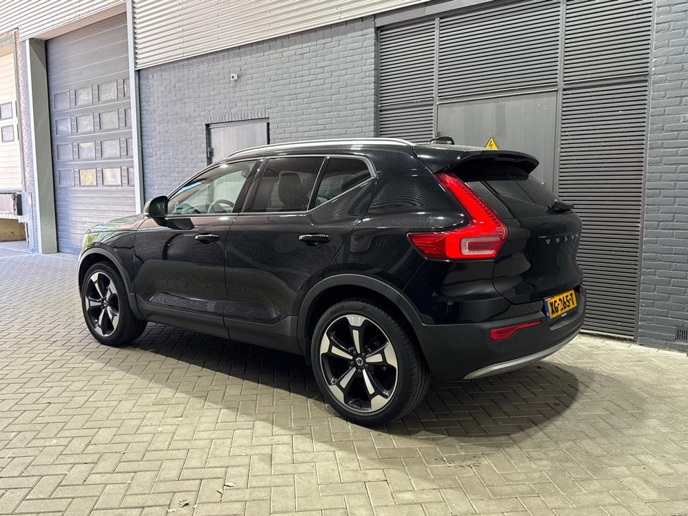 Volvo XC40 1.5 T3 Momentum | Camera | Apple Carplay | 20 Inch | Getint Glas | Cruise Control
