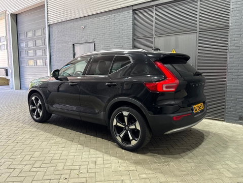 Volvo XC40 1.5 T3 Momentum | Camera | Apple Carplay | 20 Inch | Getint Glas | Cruise Control