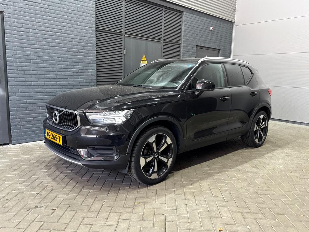 Volvo XC40 1.5 T3 Momentum | Camera | Apple Carplay | 20 Inch | Getint Glas | Cruise Control