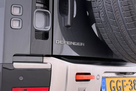 Land Rover Defender 110 3.0 P400 110 X-Dynamic S | ACC | Trekhaak | Luchtvering | 360° Camera | Head-Up | Stoelventilatie | Stoel+Stuurverwarming | 22 Inch