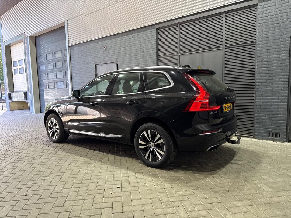 Volvo XC60 Recharge T8 AWD Business Pro | ACC | Panoramadak | 360° Camera | Head-Up | Harman/Kardon | Trekhaak | BLIS | Stoel+Stuurverwarming