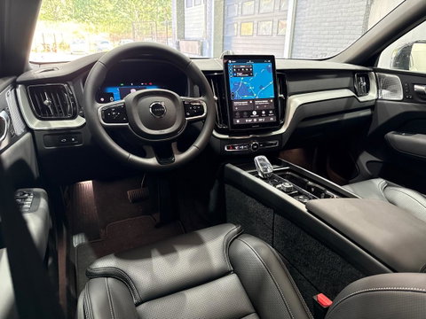 Volvo XC60 T6 Plug-in hybrid Plus Black Edition | ACC | Bowers&Wilkins | Panoramadak | Trekhaak | 360° Camera | Massage+Ventilatie | Head-Up | 21 Inch