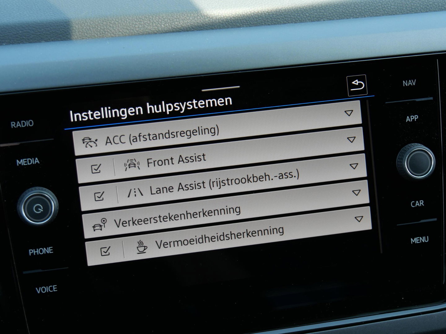 Volkswagen Taigo 1.0TSi R-LINE/ PANORAMADAK/ MATRIX LED/ NL-AUTO 1STE EIGENAAR