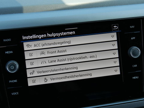 Volkswagen Taigo 1.0TSi R-LINE/ PANORAMADAK/ MATRIX LED/ NL-AUTO 1STE EIGENAAR