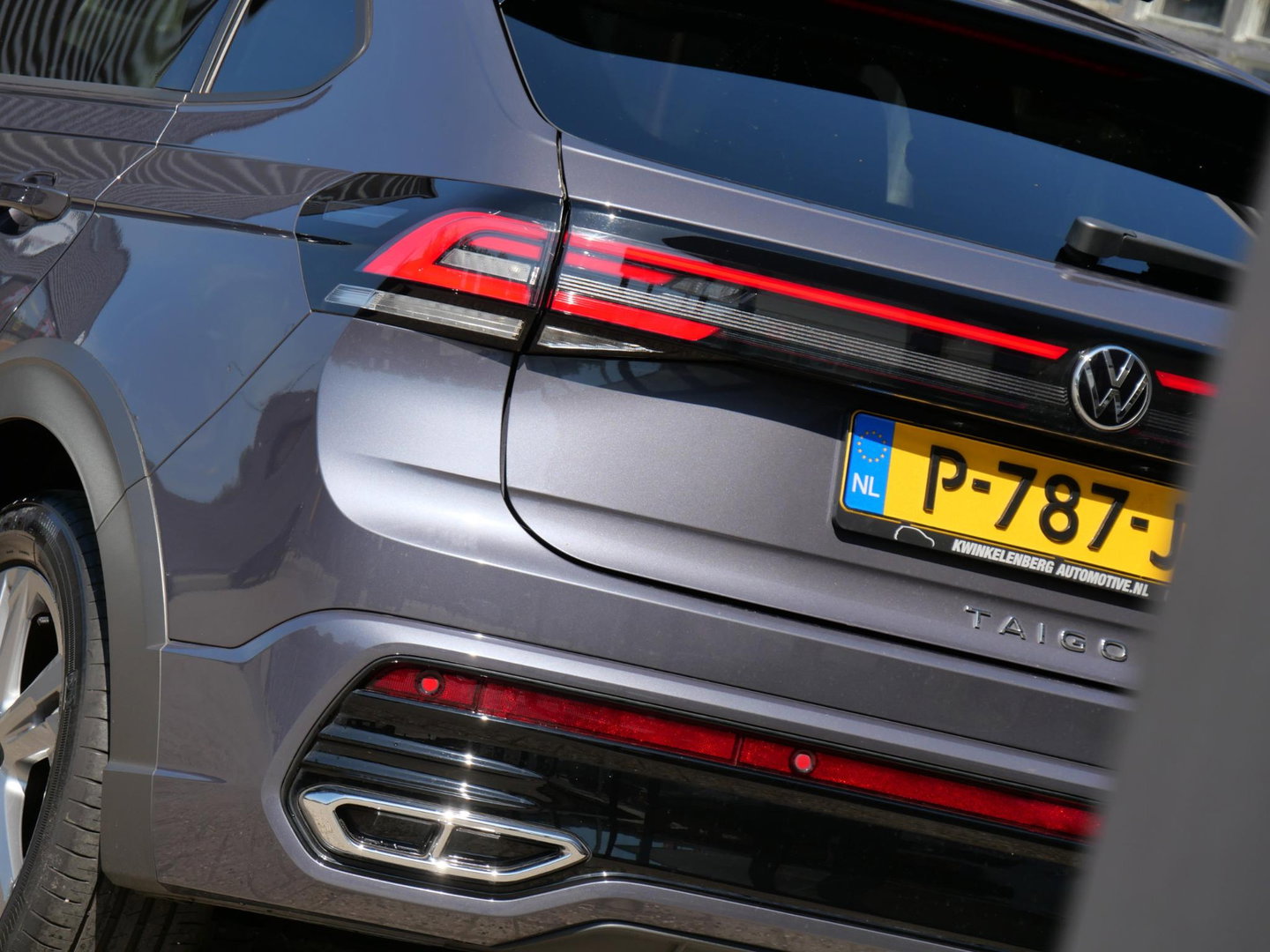 Volkswagen Taigo 1.0TSi R-LINE/ PANORAMADAK/ MATRIX LED/ NL-AUTO 1STE EIGENAAR
