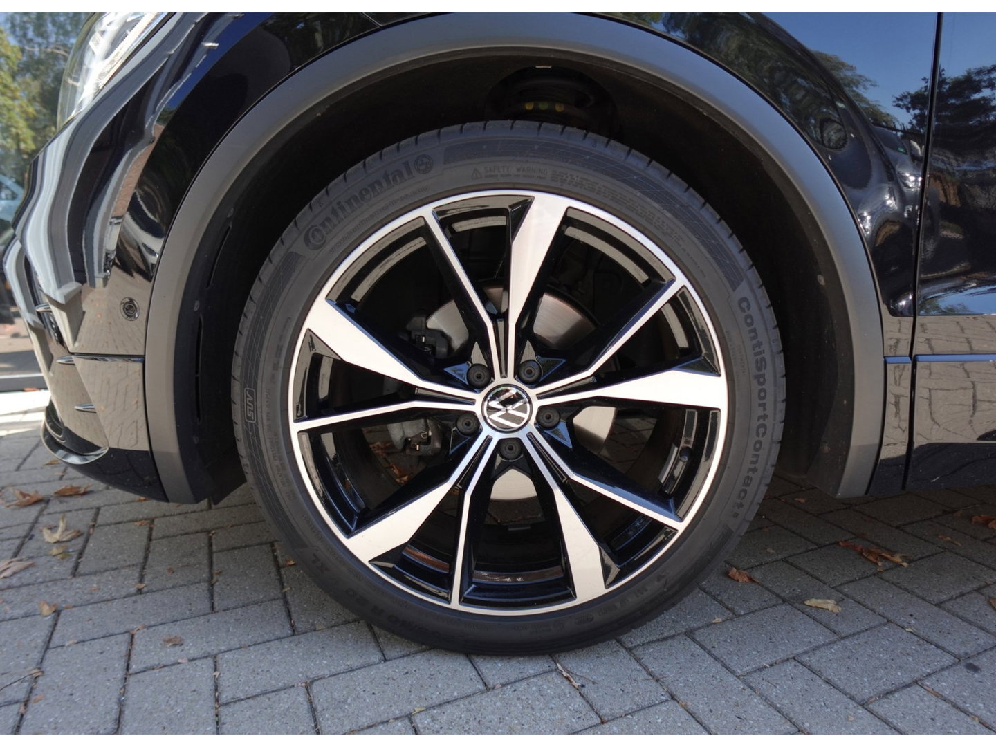 Volkswagen Tiguan 1.5 TSI R-Line PANO KEYLESS CAM