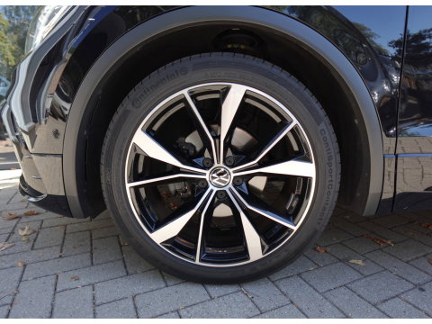 Volkswagen Tiguan 1.5 TSI R-Line PANO KEYLESS CAM