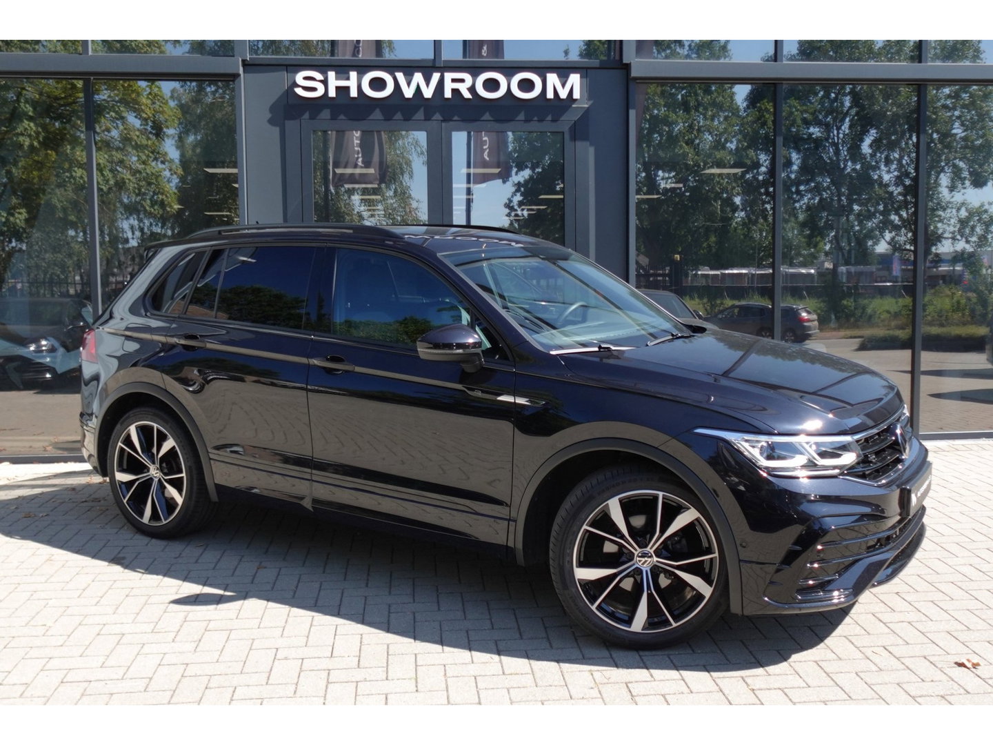 Volkswagen Tiguan 1.5 TSI R-Line PANO KEYLESS CAM