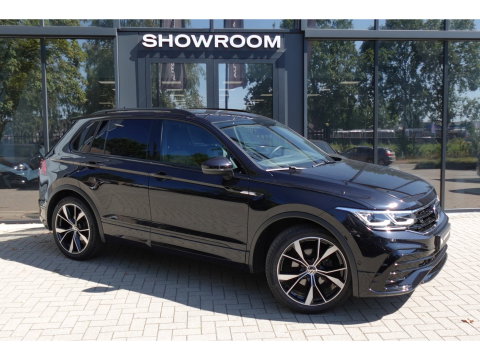 Volkswagen Tiguan 1.5 TSI R-Line PANO KEYLESS CAM