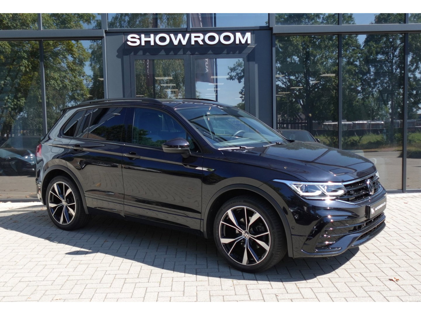 Volkswagen Tiguan 1.5 TSI R-Line PANO KEYLESS CAM