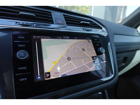 Volkswagen Tiguan 1.5 TSI R-Line PANO KEYLESS CAM