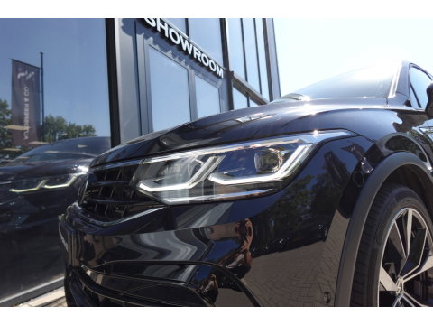 Volkswagen Tiguan 1.5 TSI R-Line PANO KEYLESS CAM