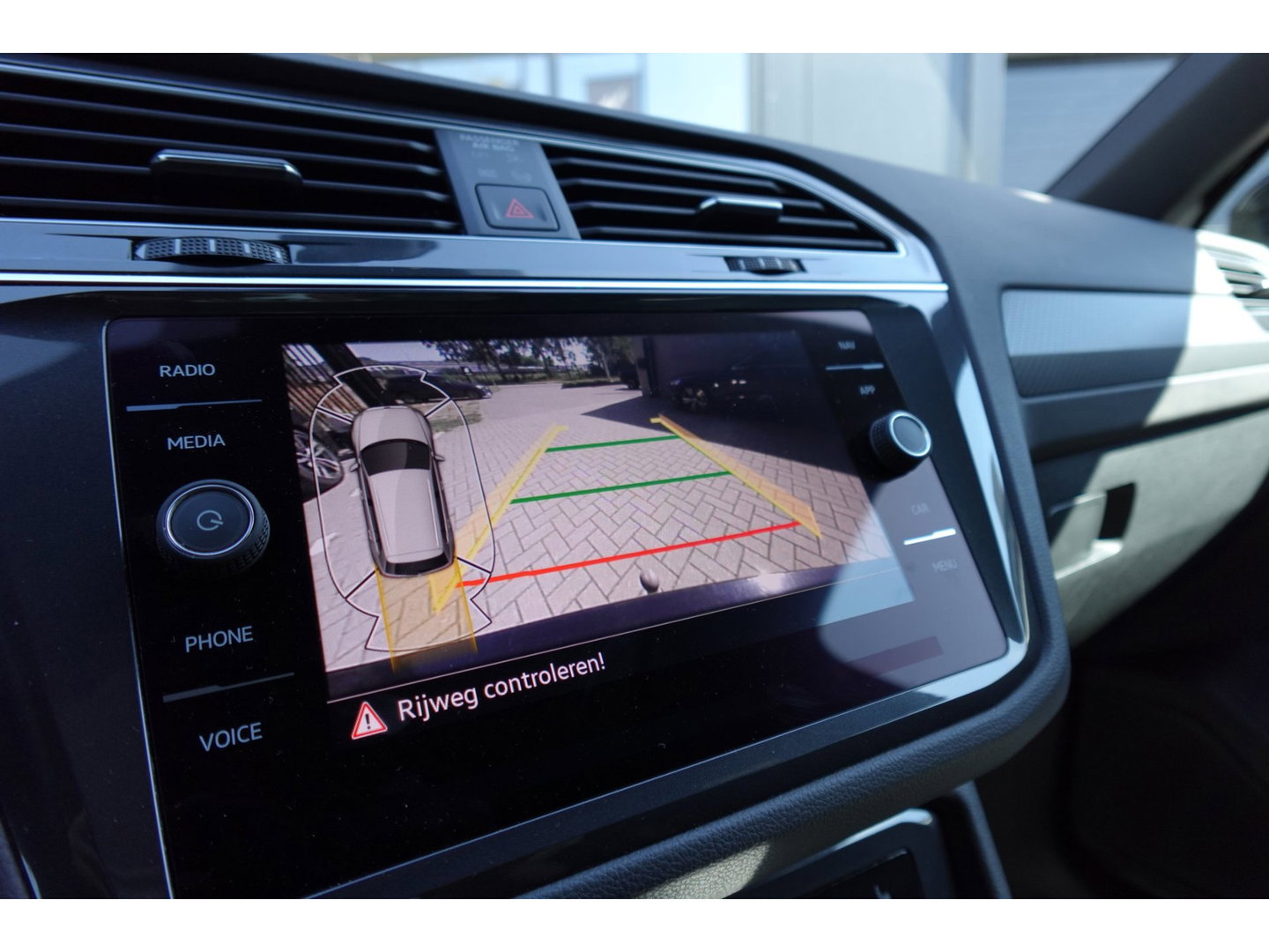 Volkswagen Tiguan 1.5 TSI R-Line PANO KEYLESS CAM