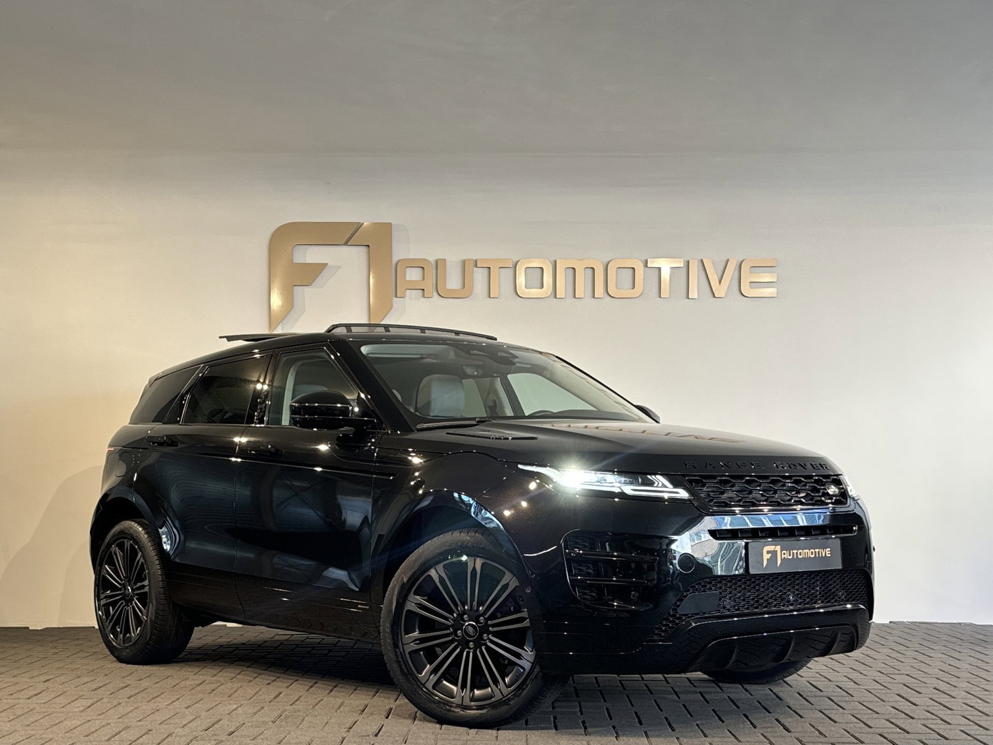 Land Rover Range Rover Evoque 1.5 P300e AWD R-Dynamic HSE