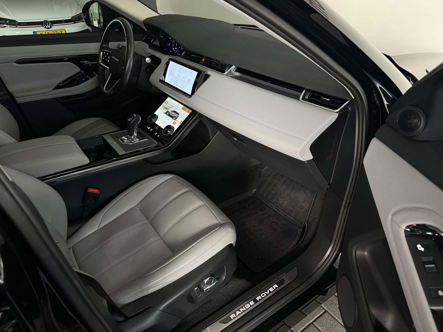 Land Rover Range Rover Evoque 1.5 P300e AWD R-Dynamic HSE