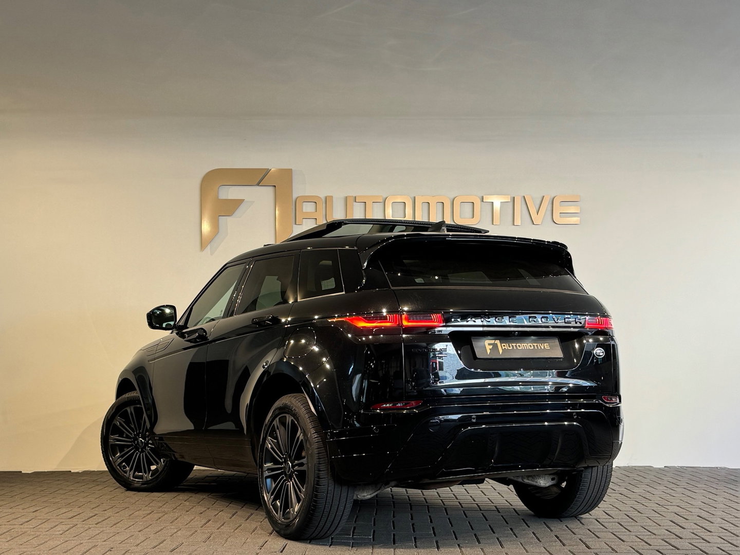 Land Rover Range Rover Evoque 1.5 P300e AWD R-Dynamic HSE