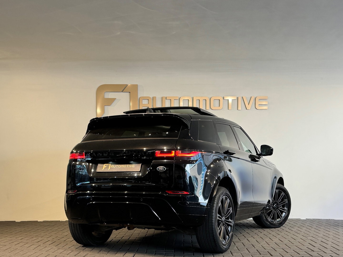 Land Rover Range Rover Evoque 1.5 P300e AWD R-Dynamic HSE