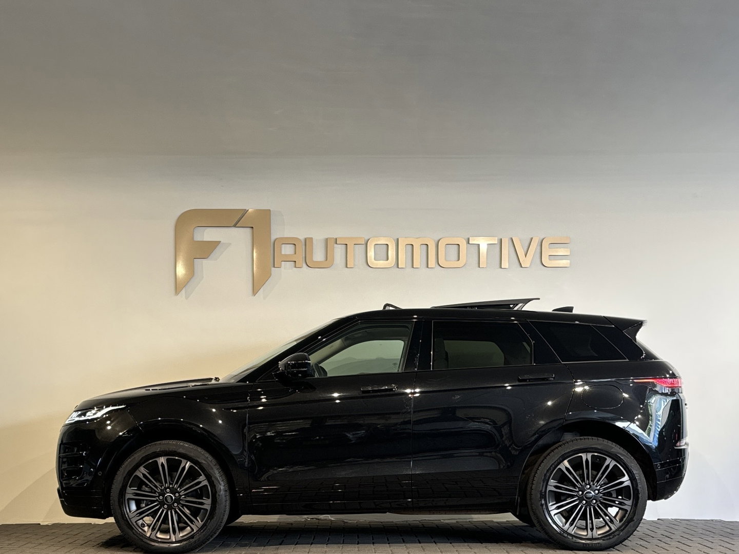 Land Rover Range Rover Evoque 1.5 P300e AWD R-Dynamic HSE
