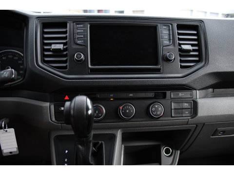 Volkswagen Crafter 35 2.0 TDI L3H3 PB Edition Camera, Adaptieve Cruise, Carplay, LED, Trekhaak, Multimedia, 140pk, Automaat, Sensoren, Uniek!