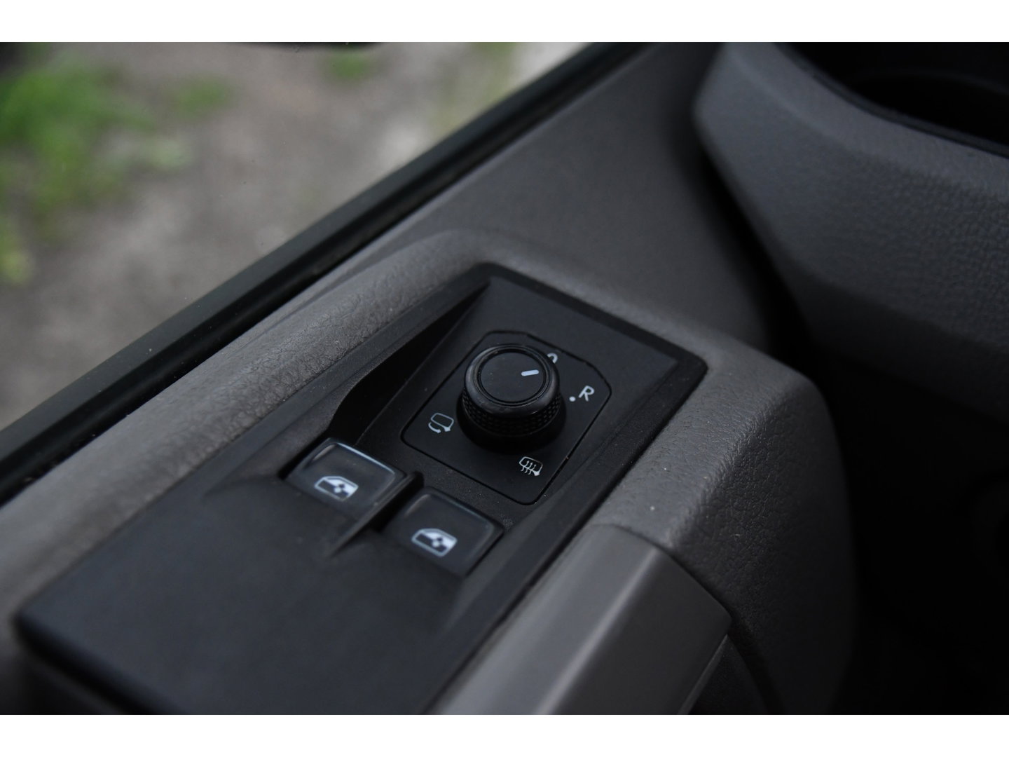 Volkswagen Crafter 35 2.0 TDI L3H3 PB Edition Camera, Adaptieve Cruise, Carplay, LED, Trekhaak, Multimedia, 140pk, Automaat, Sensoren, Uniek!