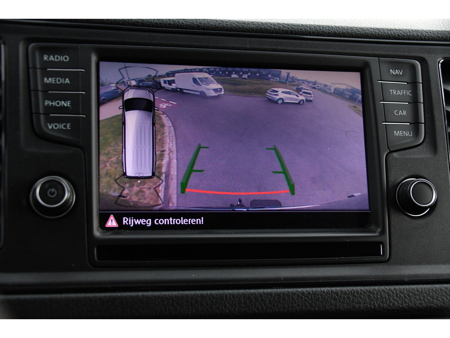 Volkswagen Crafter 35 2.0 TDI L3H3 PB Edition Camera, Adaptieve Cruise, Carplay, LED, Trekhaak, Multimedia, 140pk, Automaat, Sensoren, Uniek!