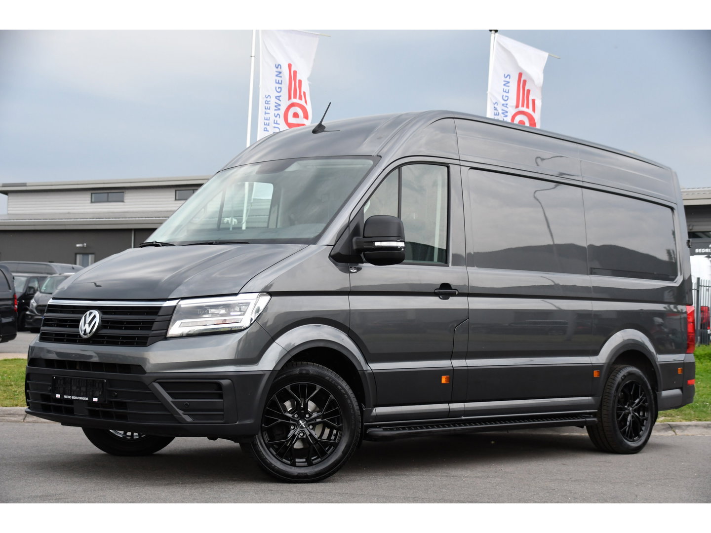 Volkswagen Crafter 35 2.0 TDI L3H3 PB Edition Camera, Adaptieve Cruise, Carplay, LED, Trekhaak, Multimedia, 140pk, Automaat, Sensoren, Uniek!