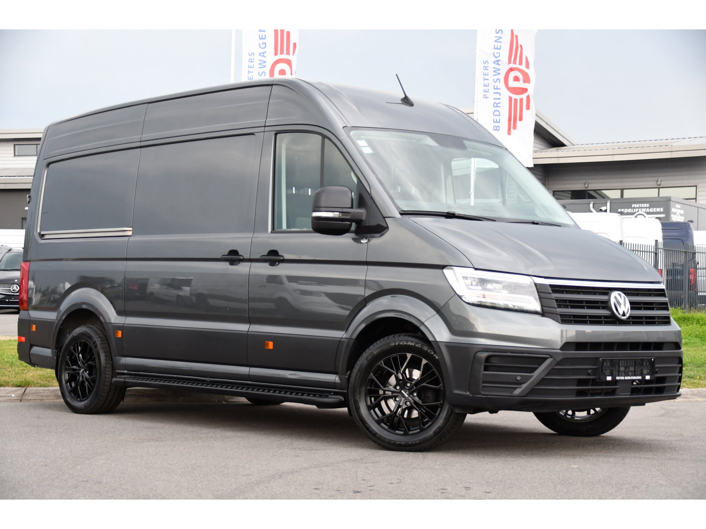 Volkswagen Crafter 35 2.0 TDI L3H3 PB Edition Camera, Adaptieve Cruise, Carplay, LED, Trekhaak, Multimedia, 140pk, Automaat, Sensoren, Uniek!