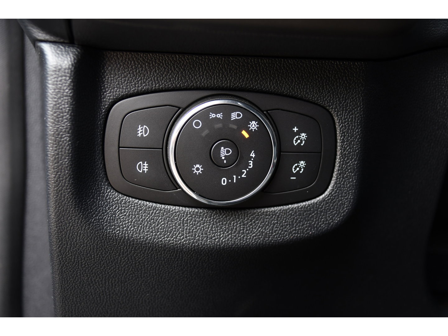 Ford Transit Courier 1.0 EcoBoost PB Editon Virtual, Cruise, Carplay, Stoelverwarming, Stuurverwarming, Multimedia, 100pk, Uniek!