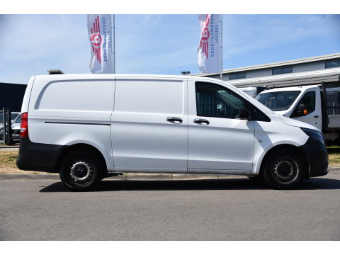 Mercedes-Benz Vito 114 CDI L2 Edition Camera, Cruise, Standkachel, Automaat, Trekhaak, 143pk, Multimedia, Stoelverwarming, Uniek!