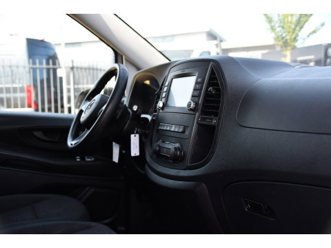 Mercedes-Benz Vito 114 CDI L2 Edition Camera, Cruise, Standkachel, Automaat, Trekhaak, 143pk, Multimedia, Stoelverwarming, Uniek!