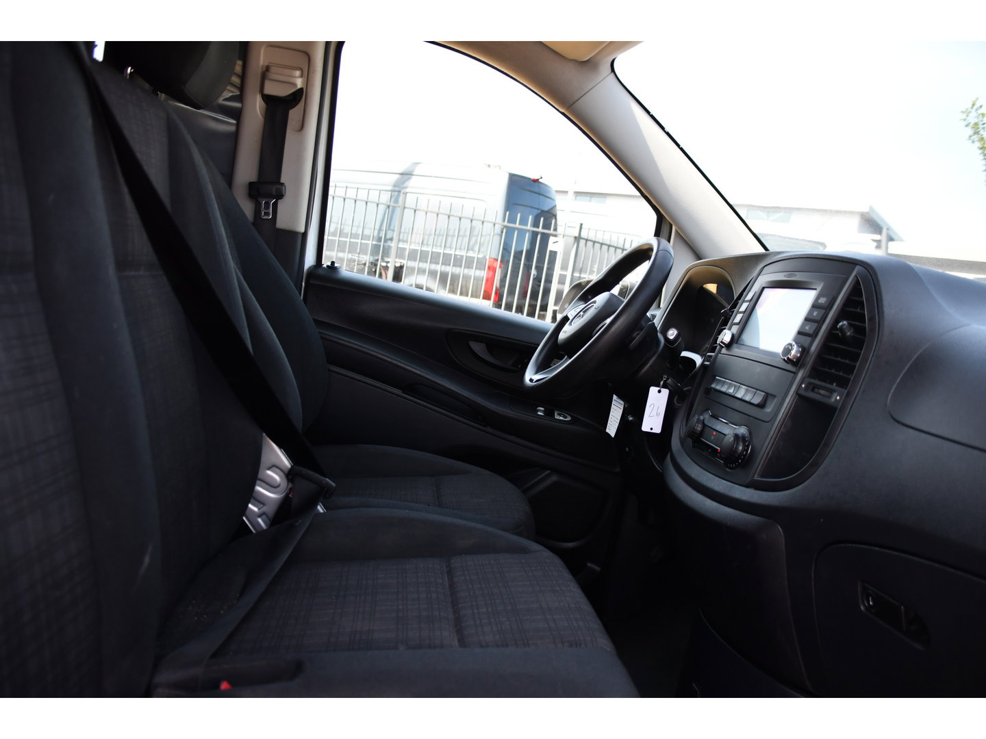 Mercedes-Benz Vito 114 CDI L2 Edition Camera, Cruise, Standkachel, Automaat, Trekhaak, 143pk, Multimedia, Stoelverwarming, Uniek!