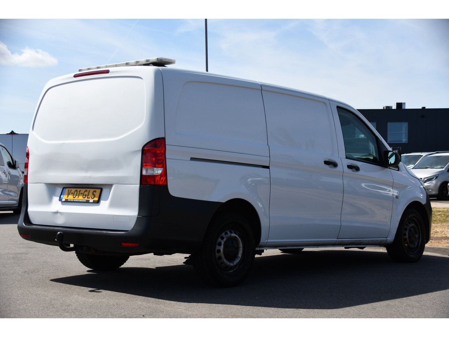 Mercedes-Benz Vito 114 CDI L2 Edition Camera, Cruise, Standkachel, Automaat, Trekhaak, 143pk, Multimedia, Stoelverwarming, Uniek!