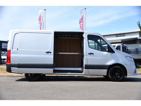 Mercedes-Benz Sprinter 317 1.9 CDI L2H1 AMG Edition Camera, Cruise, Carplay, Stoelverwarming, Clima, Geveerde Stoel, Automaat, Multimedia, Uniek!