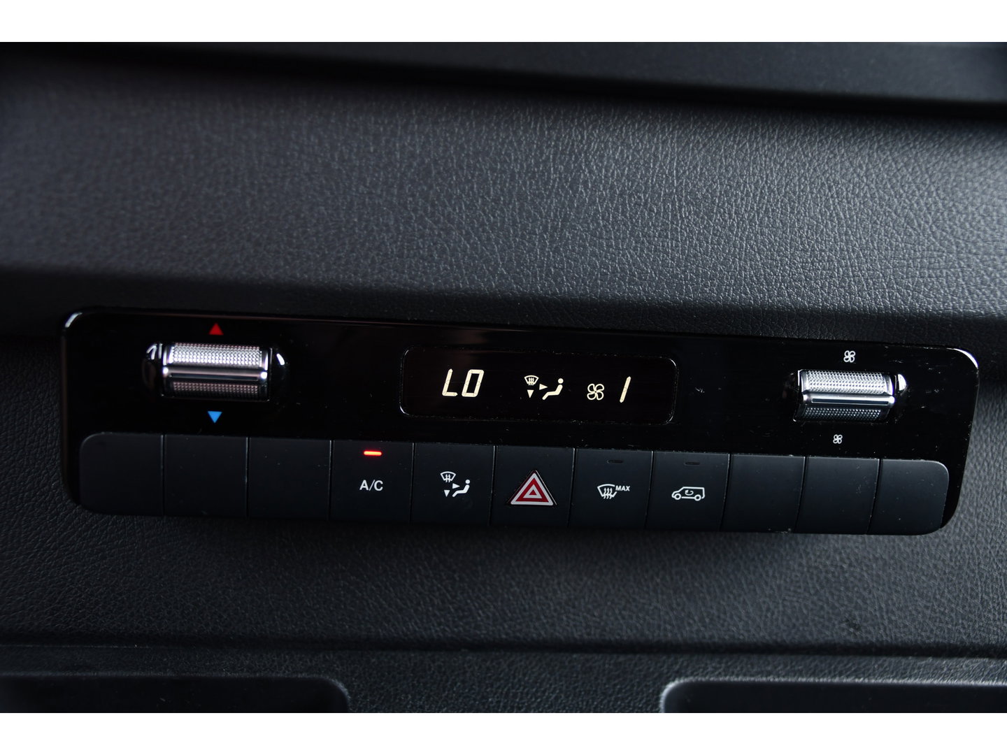 Mercedes-Benz Sprinter 317 1.9 CDI L2H1 AMG Edition Camera, Cruise, Carplay, Stoelverwarming, Clima, Geveerde Stoel, Automaat, Multimedia, Uniek!