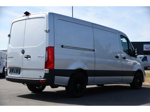 Mercedes-Benz Sprinter 317 1.9 CDI L2H1 AMG Edition Camera, Cruise, Carplay, Stoelverwarming, Clima, Geveerde Stoel, Automaat, Multimedia, Uniek!