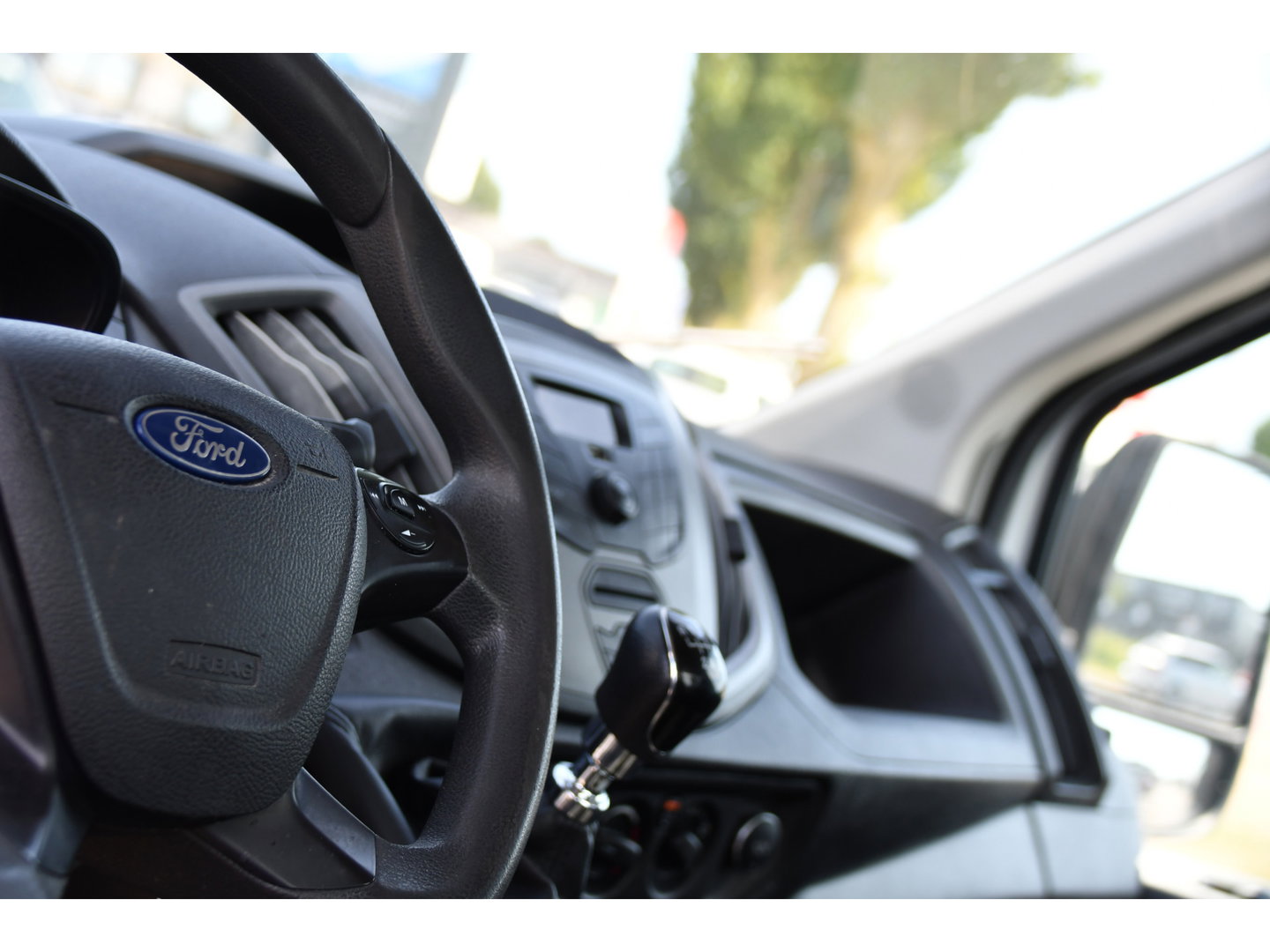 Ford Transit 350 2.0 TDCI L4H1 Openlaadbak Airco, Radio, 130pk, Pick-up, Uniek!