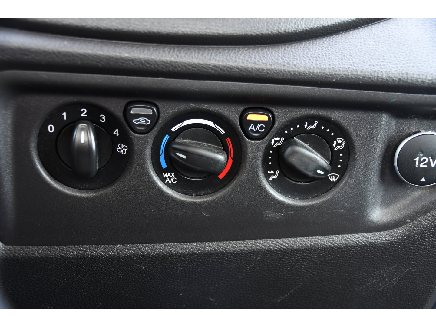 Ford Transit 350 2.0 TDCI L4H1 Openlaadbak Airco, Radio, 130pk, Pick-up, Uniek!