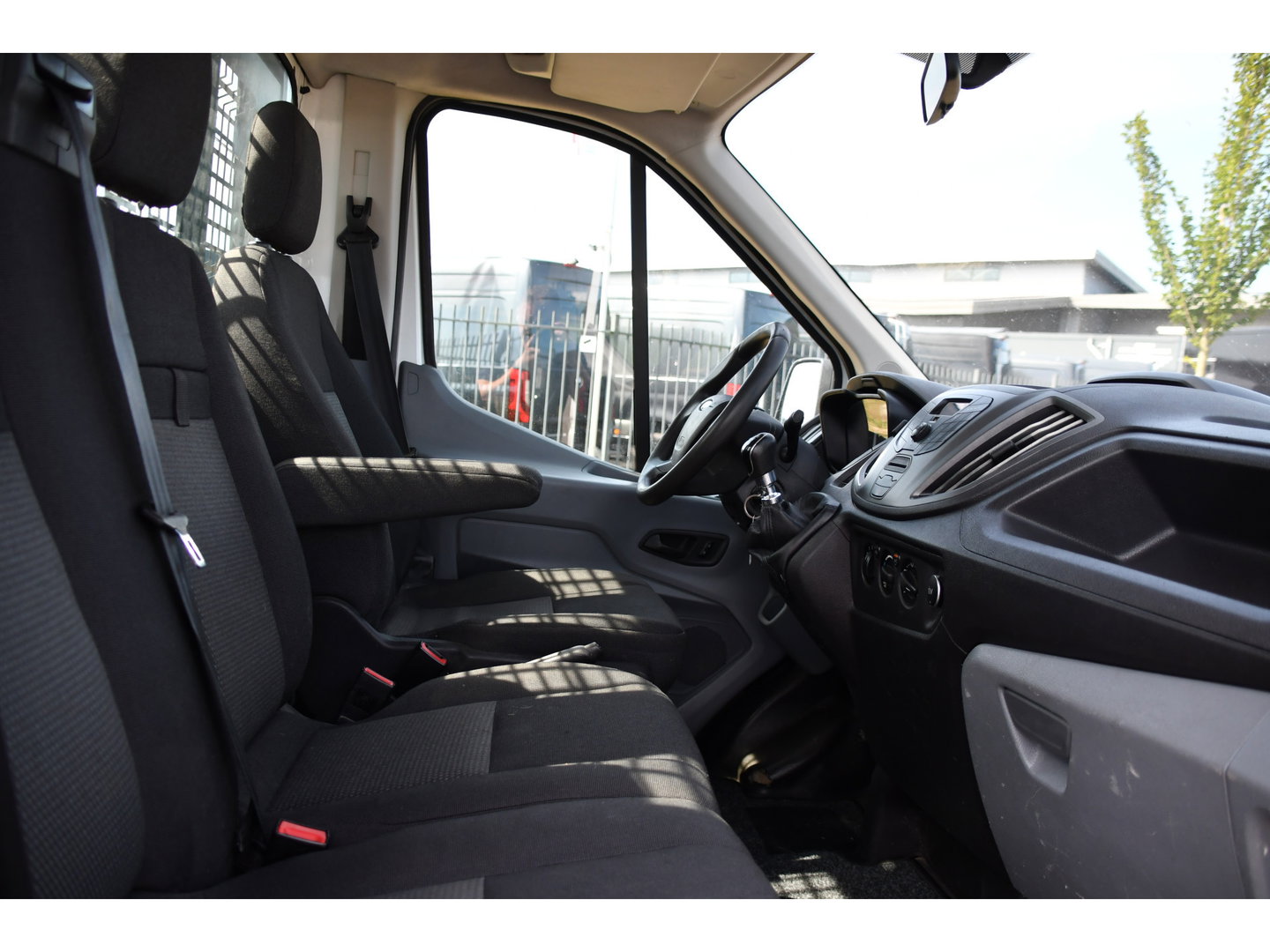 Ford Transit 350 2.0 TDCI L4H1 Openlaadbak Airco, Radio, 130pk, Pick-up, Uniek!