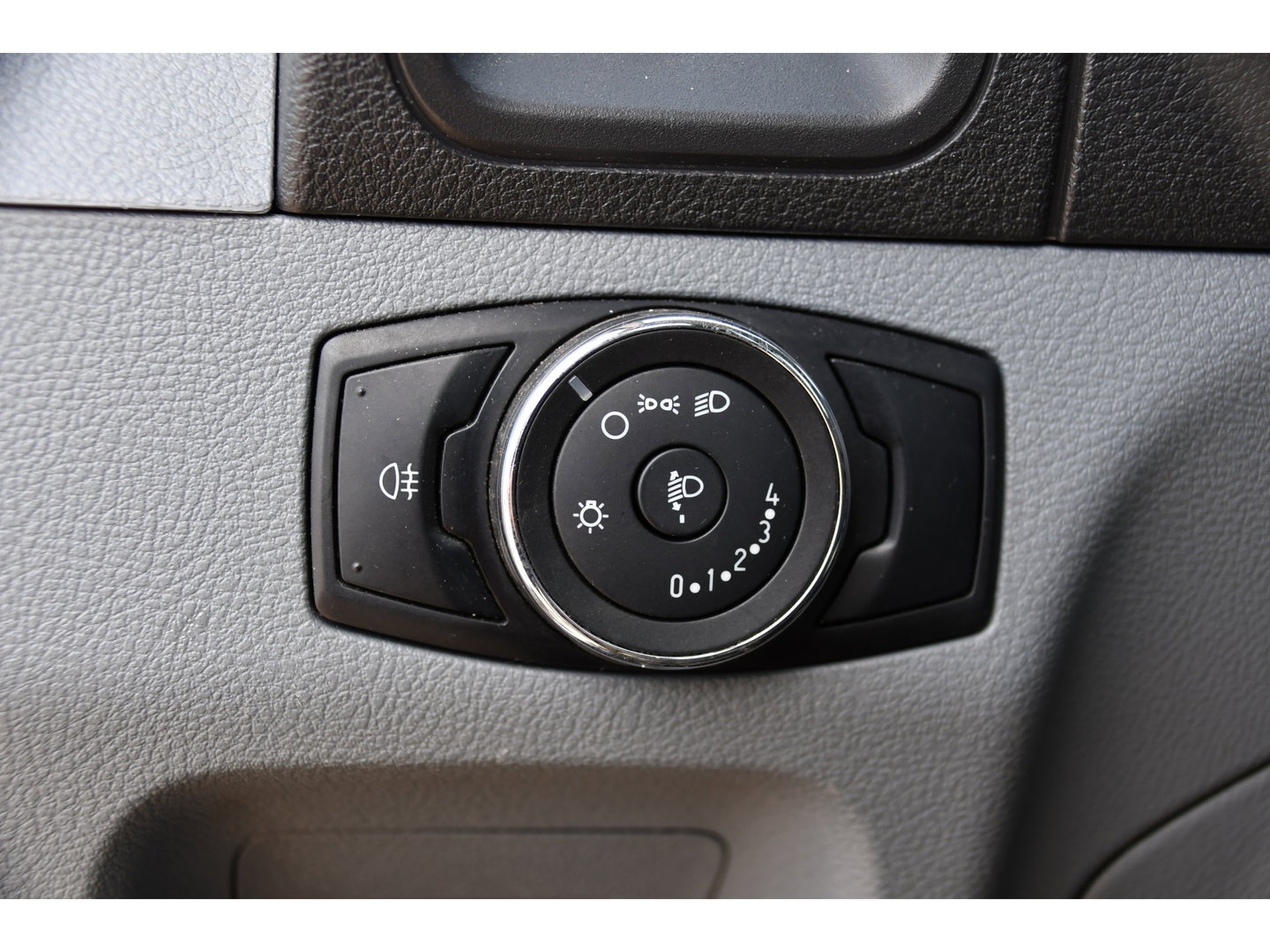Ford Transit 350 2.0 TDCI L4H1 Openlaadbak Airco, Radio, 130pk, Pick-up, Uniek!