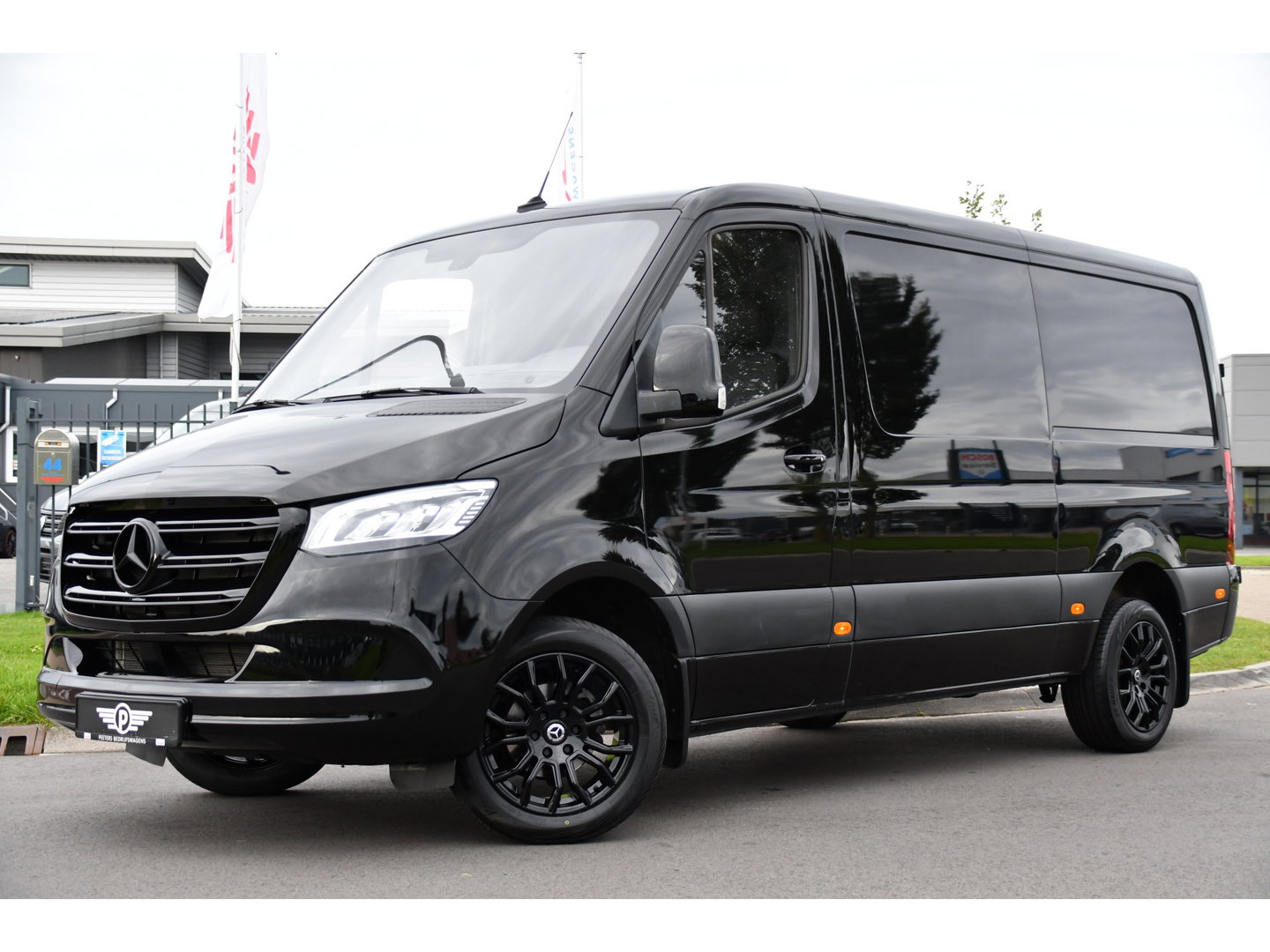 Mercedes-Benz Sprinter 317 1.9 CDI L2H1 RWD Black Edition Camera, Cruise, Carplay, 170pk, Automaat, LED, Multimedia,  Stoelverwarming, UNIEK