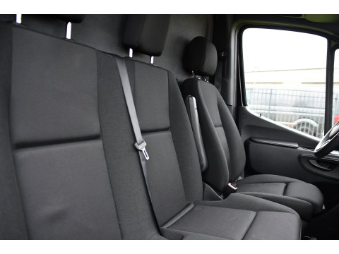 Mercedes-Benz Sprinter 317 1.9 CDI L2H1 RWD Black Edition Camera, Cruise, Carplay, 170pk, Automaat, LED, Multimedia,  Stoelverwarming, UNIEK