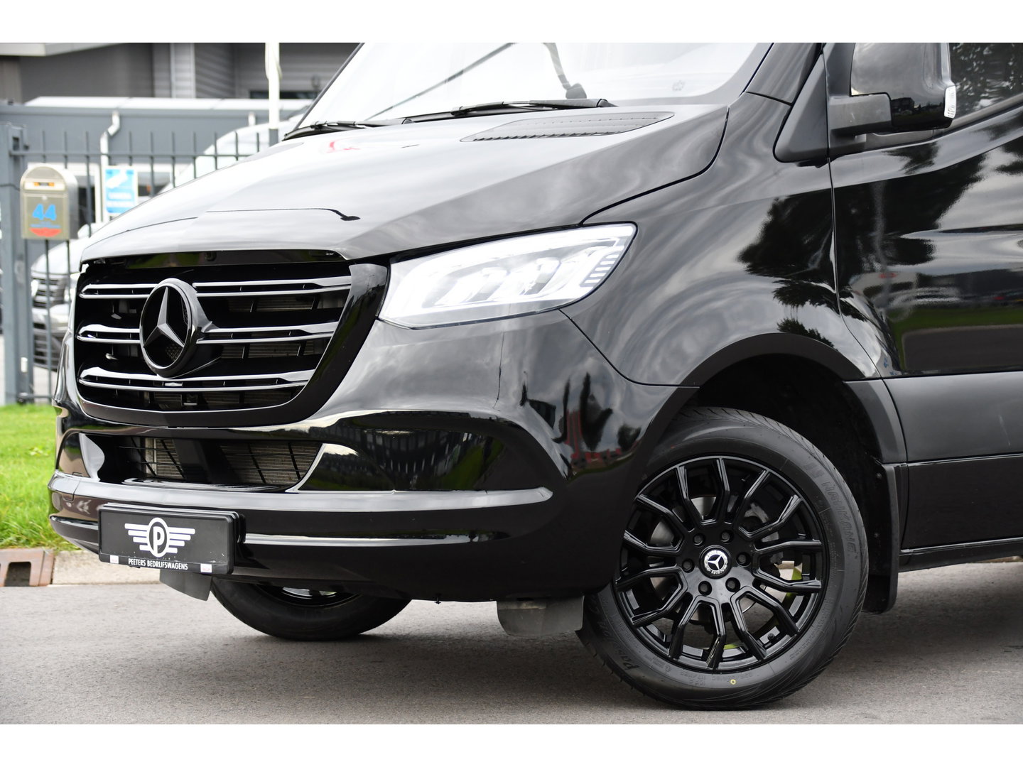 Mercedes-Benz Sprinter 317 1.9 CDI L2H1 RWD Black Edition Camera, Cruise, Carplay, 170pk, Automaat, LED, Multimedia,  Stoelverwarming, UNIEK