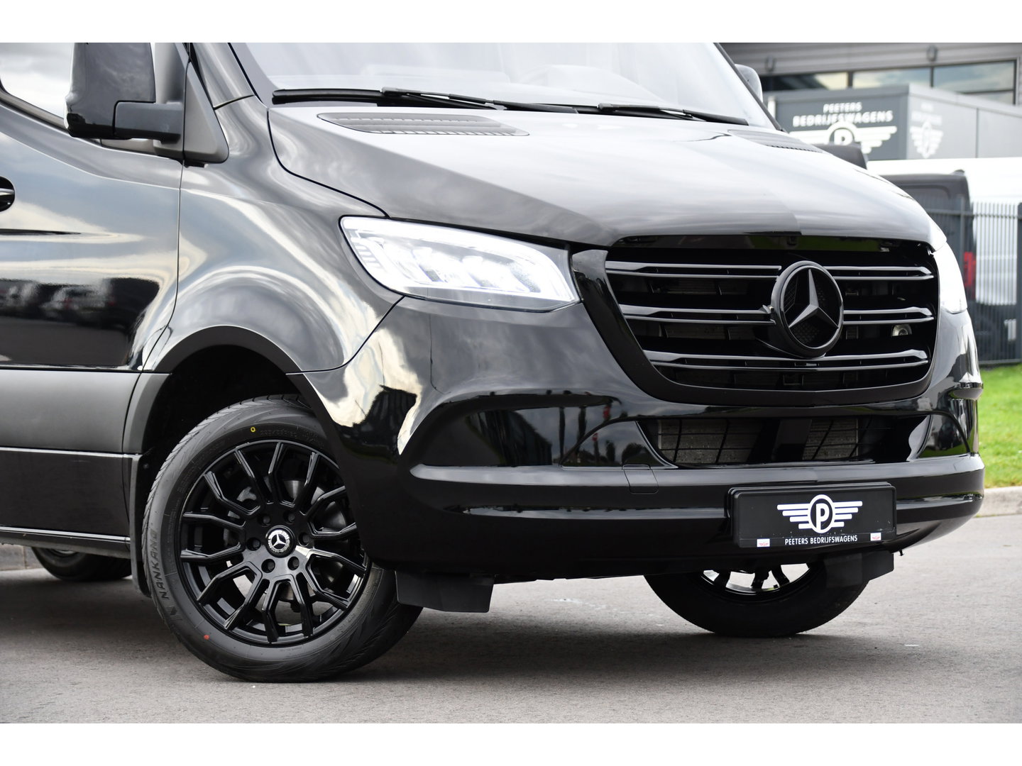Mercedes-Benz Sprinter 317 1.9 CDI L2H1 RWD Black Edition Camera, Cruise, Carplay, 170pk, Automaat, LED, Multimedia,  Stoelverwarming, UNIEK